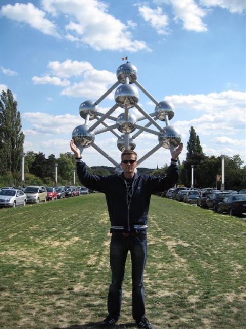 etwa 2.400 Tonnen :-)